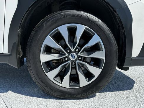 Used 2023 Subaru Outback Limited XT AWD/4WD image 39