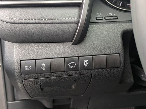 Used 2022 Toyota Camry SE image 16