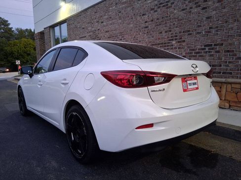Used 2016 MAZDA MAZDA3 i Sport FWD image 3