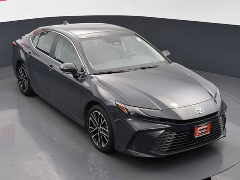 Used 2025 Toyota Camry XLE w/ Premium Plus Package AWD/4WD image 30