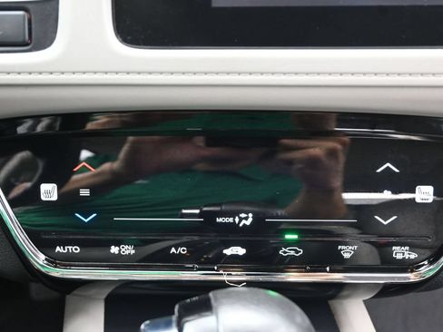 Used 2021 Honda HR-V EX-L image 16
