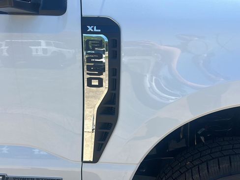 New 2026 Ford F250 XL AWD/4WD image 22