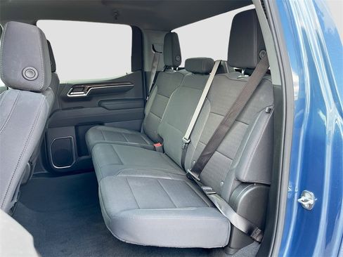 Used 2024 Chevrolet Silverado 1500 LT image 24