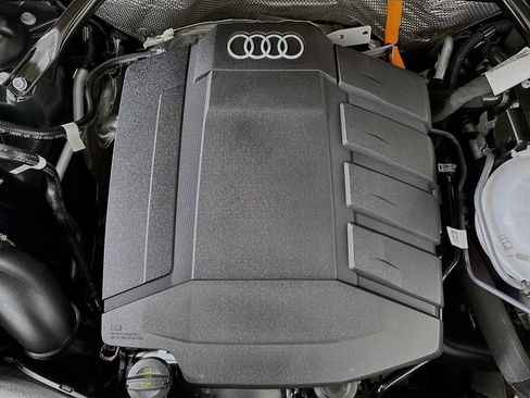 Used 2024 Audi Q5 e Premium Plus w/ Premium Plus Package image 29