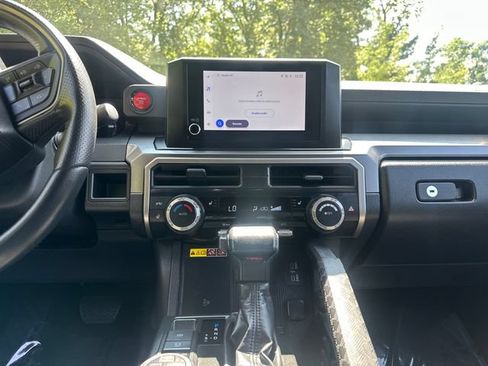 Used 2025 Toyota 4Runner TRD Off-Road AWD/4WD image 25
