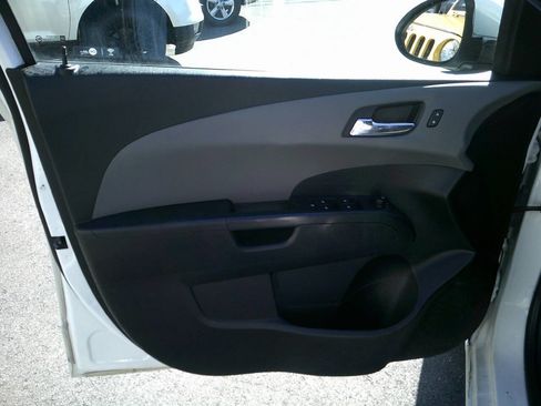 Used 2016 Chevrolet Sonic LT FWD image 20