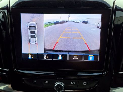 Used 2023 Chevrolet Traverse LT w/ Rear Camera Mirror Package AWD/4WD image 19