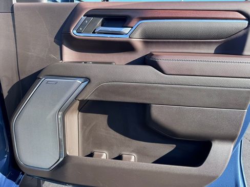 Used 2024 GMC Sierra 2500 Denali w/ Denali Reserve Package image 28