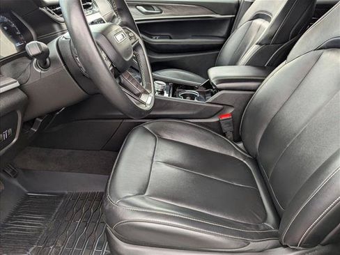 Used 2021 Jeep Grand Cherokee L Limited AWD/4WD image 15