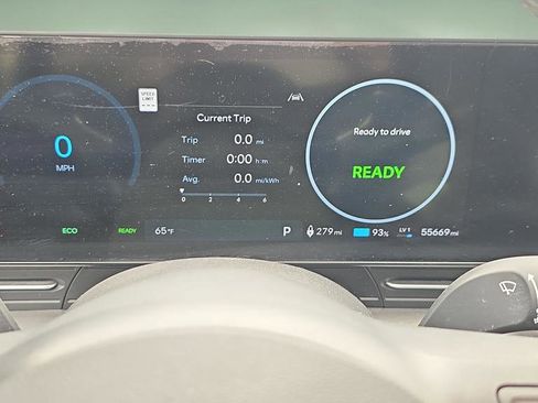 Used 2024 Hyundai Kona Limited FWD image 17