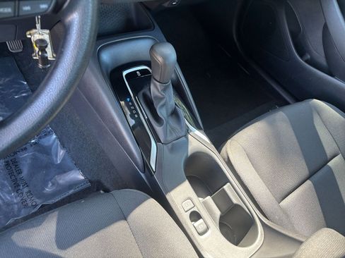 Used 2025 Toyota Corolla LE image 42