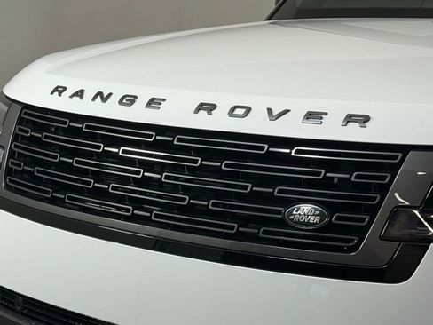 New 2025 Land Rover Range Rover SE image 12