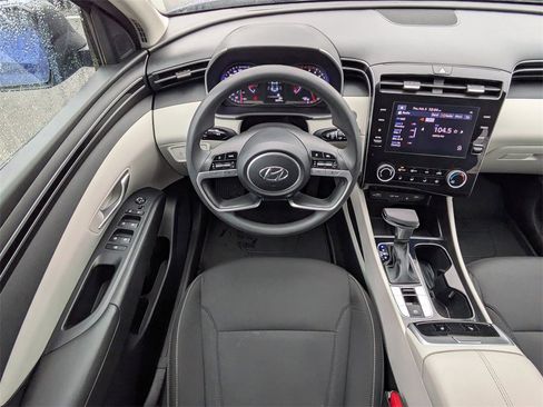 Used 2023 Hyundai Tucson SEL w/ Winter Package image 15