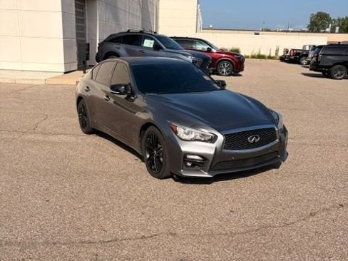 Used 2015 INFINITI Q50 AWD w/ Deluxe Touring Package image 5