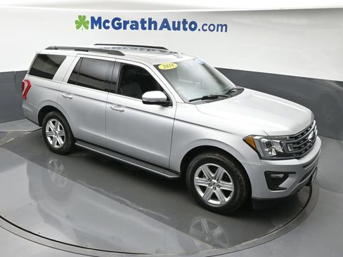 Used 2018 Ford Expedition XLT w/ Equipment Group 202A image 3