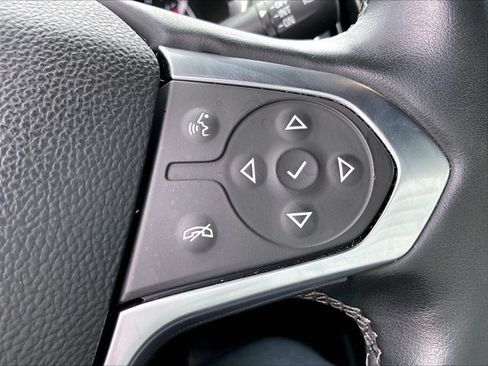 Used 2023 Chevrolet Traverse Premier w/ Redline Edition AWD/4WD image 21