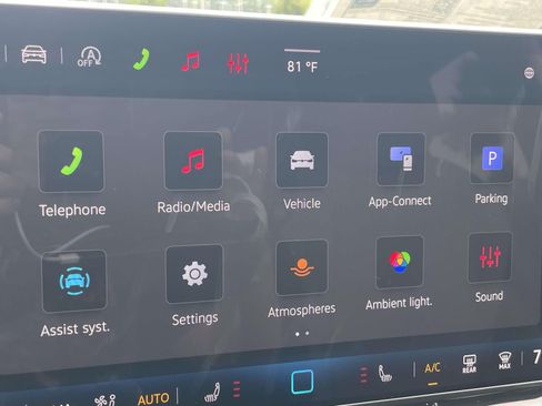 New 2026 Volkswagen Tiguan SE FWD image 28