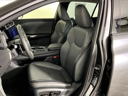 Used 2023 Lexus RZ 450e Premium w/ Technology Package image 7