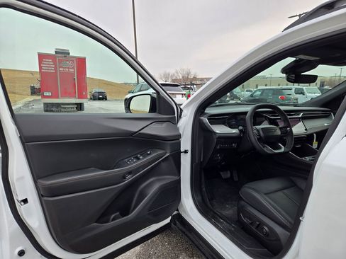 New 2026 Jeep Cherokee Limited image 10