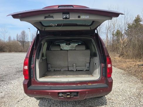 Used 2008 Chevrolet Suburban LT image 10