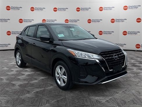 New 2025 Nissan Kicks Play S image 7