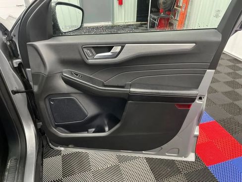 Used 2024 Ford Escape Platinum AWD/4WD image 11
