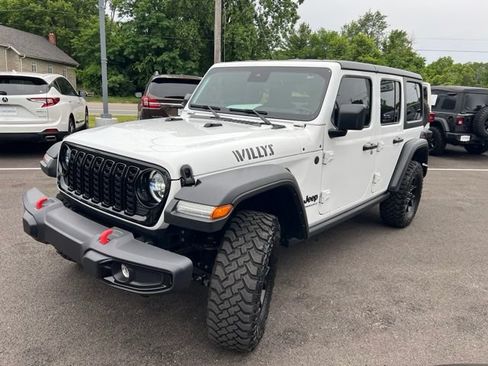 Used 2025 Jeep Wrangler Unlimited Sport AWD/4WD image 34