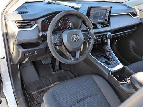 Used 2022 Toyota RAV4 LE image 10