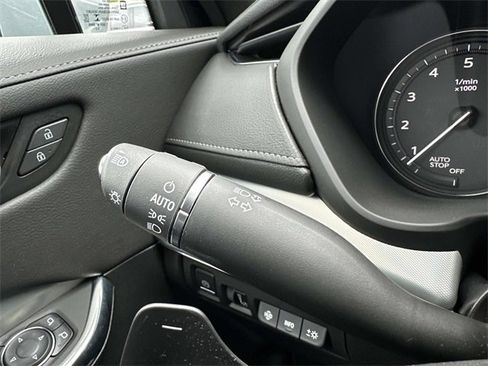 Certified 2023 Cadillac XT4 Premium Luxury w/ Technology Package image 69