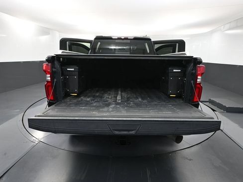 Used 2021 Chevrolet Silverado 2500 LTZ w/ LTZ Plus Package AWD/4WD image 46