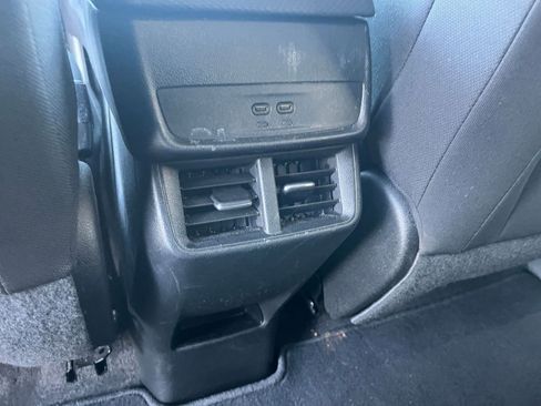 Used 2025 Chevrolet Equinox LT image 22