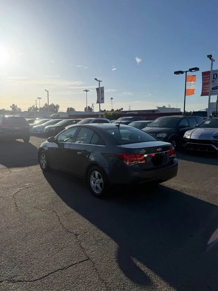 Used 2013 Chevrolet Cruze LT FWD image 4