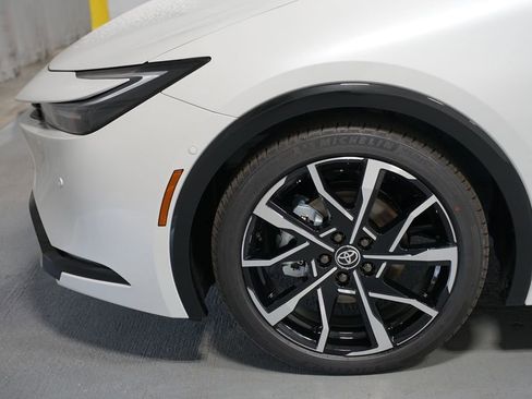 New 2026 Toyota Prius Plug-In Hybrid image 5