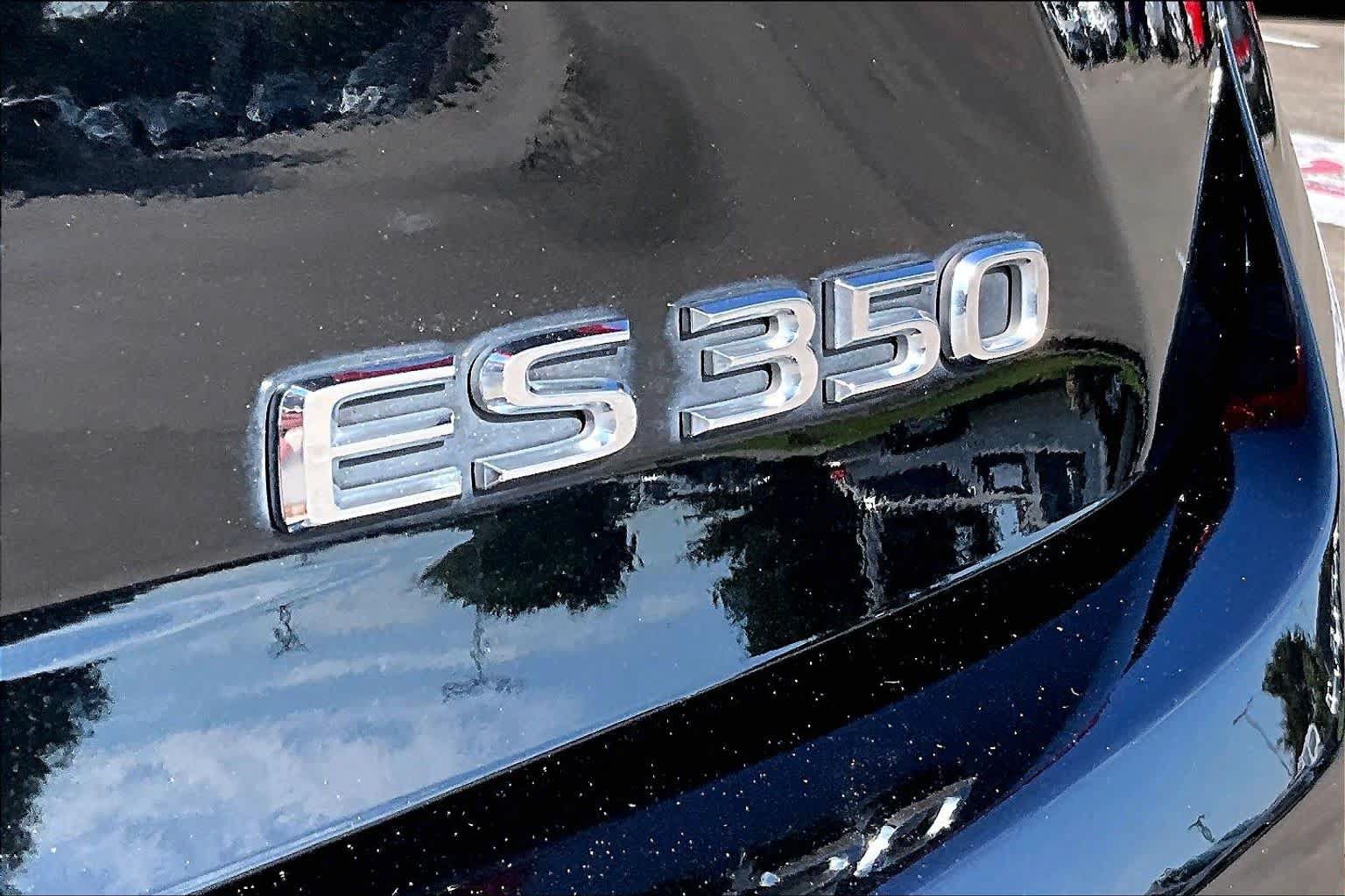 Used 2018 Lexus ES 350 w/ Luxury Package w/Wood Trim FWD image 28