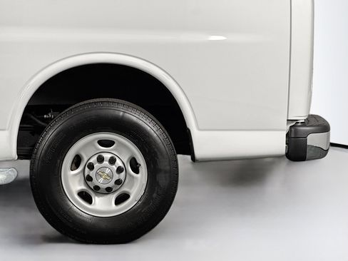 Used 2024 Chevrolet Express 2500 Work Van w/ Driver Convenience Package image 40