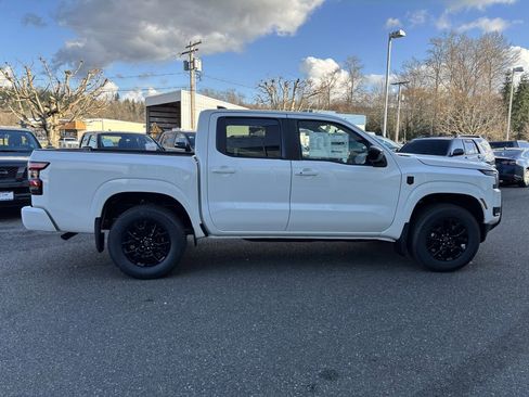 New 2026 Nissan Frontier SV w/ SV Convenience Package AWD/4WD image 8
