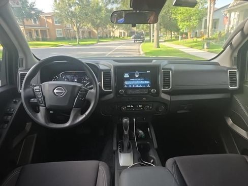 Certified 2023 Nissan Frontier SV w/ SV Convenience Package RWD image 4