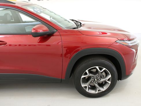 Used 2024 Chevrolet Trax LT FWD image 11
