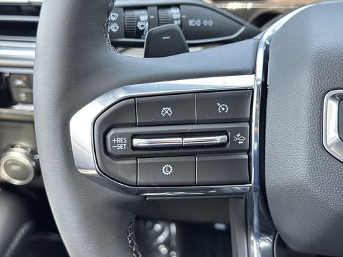 New 2026 GMC Yukon XL Denali RWD image 9