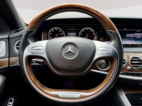 Used 2016 Mercedes-Benz S 550 4MATIC Sedan w/ Premium Package image 11