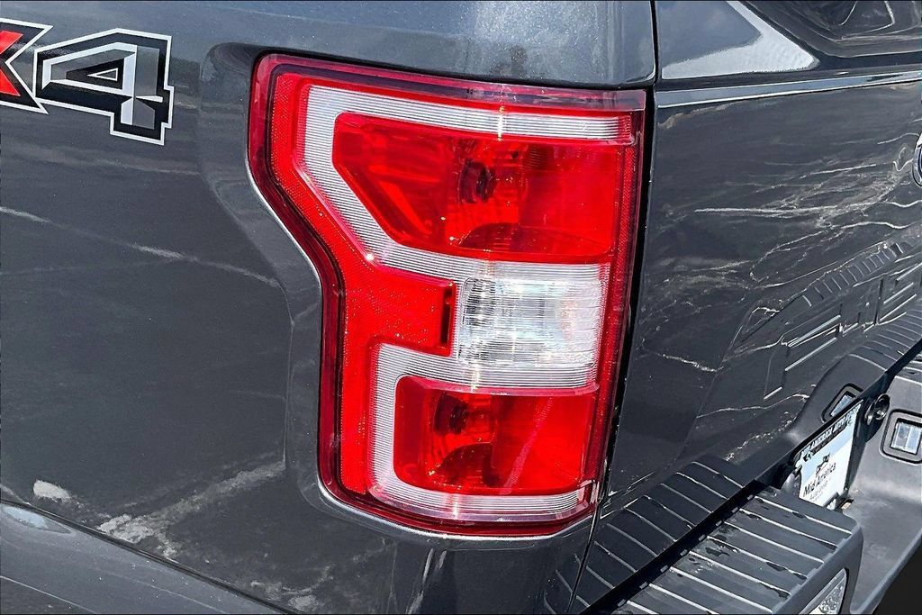 Used 2019 Ford F150 XLT w/ Equipment Group 302A Luxury AWD/4WD image 28