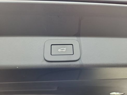 New 2026 Land Rover Range Rover Sport SE AWD/4WD image 14