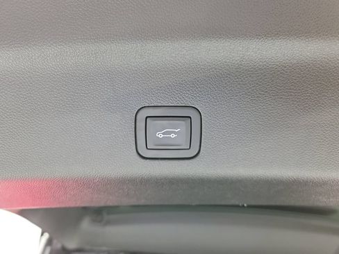 Certified 2024 Cadillac Escalade ESV Sport AWD/4WD image 9