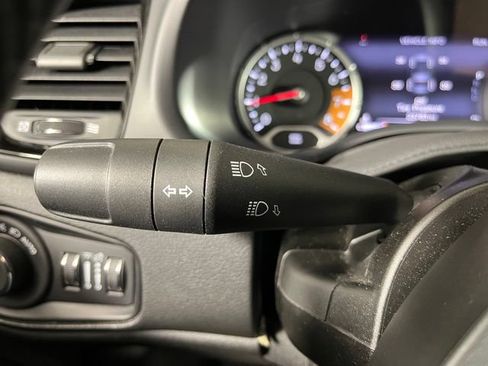 Used 2023 Jeep Renegade Altitude AWD/4WD image 22