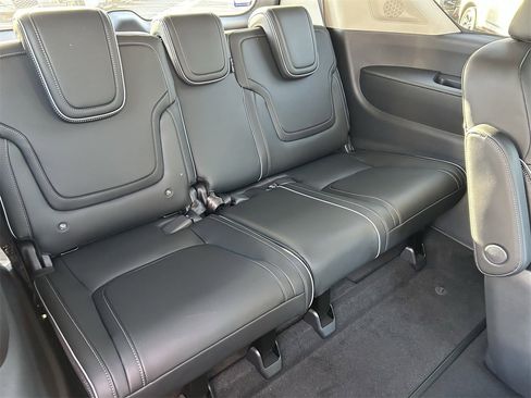 New 2026 INFINITI QX80 Luxe image 12