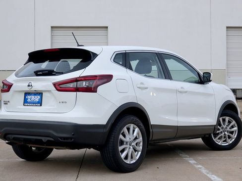 Used 2021 Nissan Rogue Sport S AWD/4WD image 3