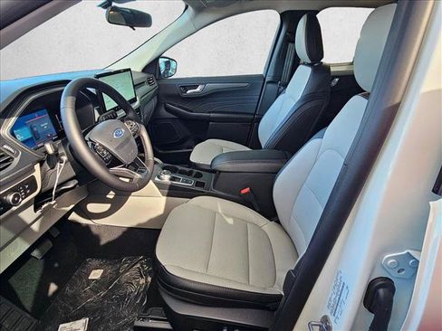 New 2026 Ford Escape SE FWD image 4