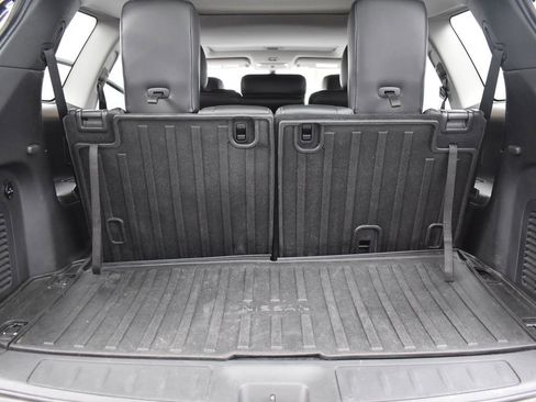 Used 2017 Nissan Pathfinder Platinum w/ Cargo Package image 25