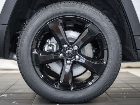 New 2025 Jeep Grand Cherokee L Limited w/ Luxury Tech Group II image 18