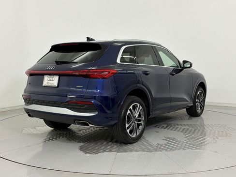 Certified 2025 Audi Q5 Premium w/ Convenience Package AWD/4WD image 9